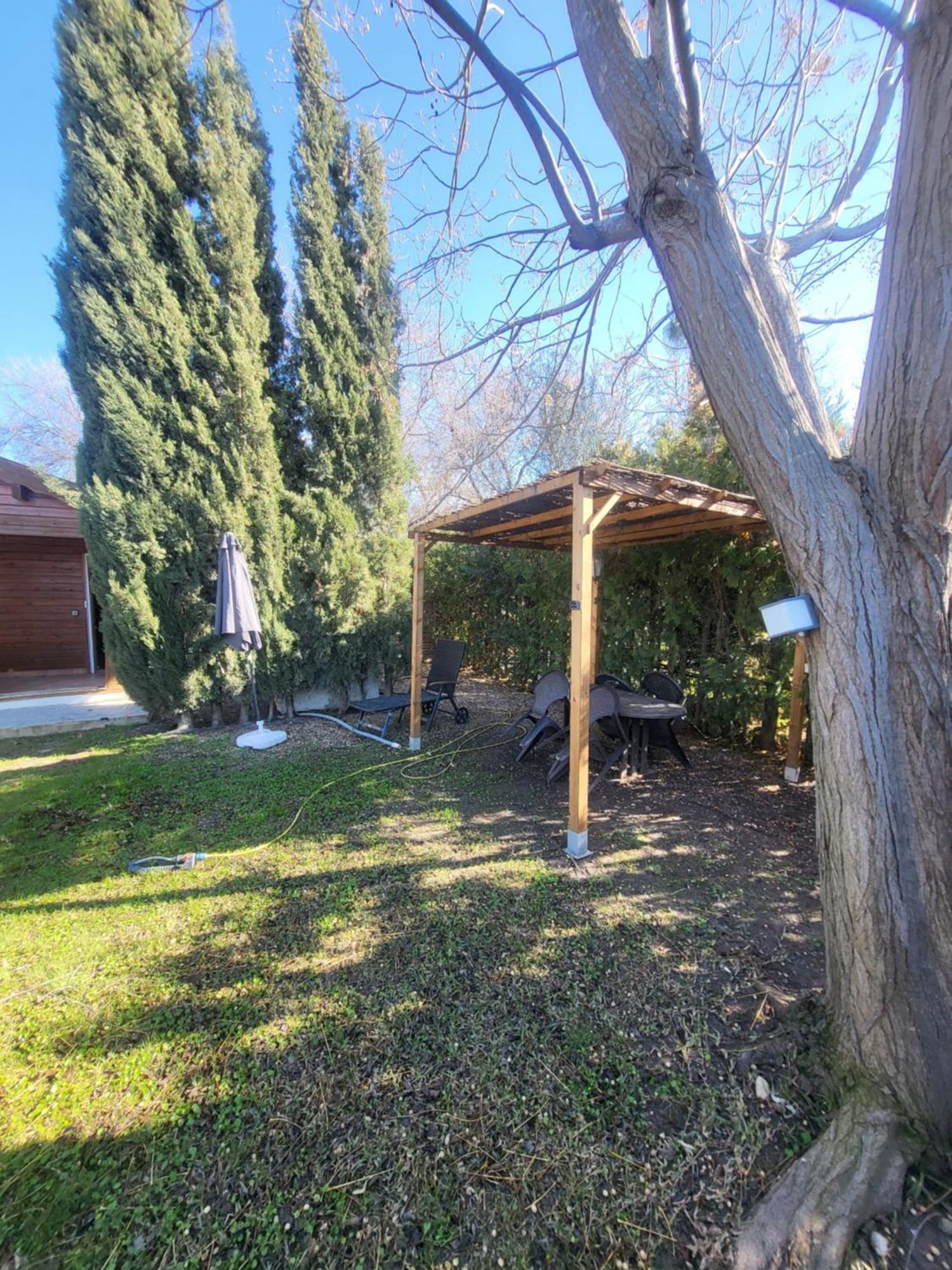 Casa Madera Urbanizacion Socorro Sevilha Exterior foto