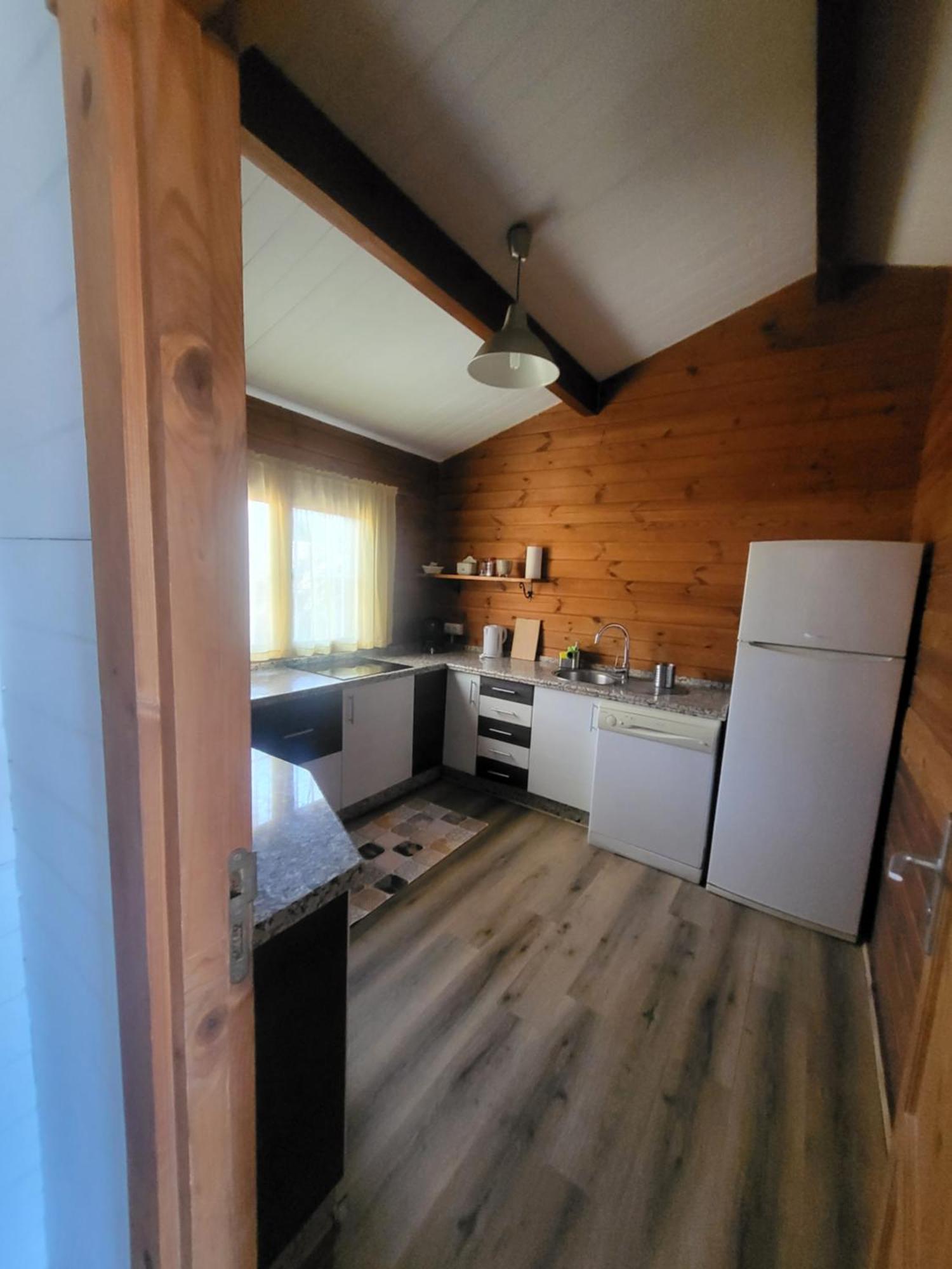 Casa Madera Urbanizacion Socorro Sevilha Exterior foto